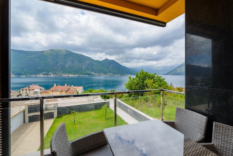 Apartment with Sea View image 4