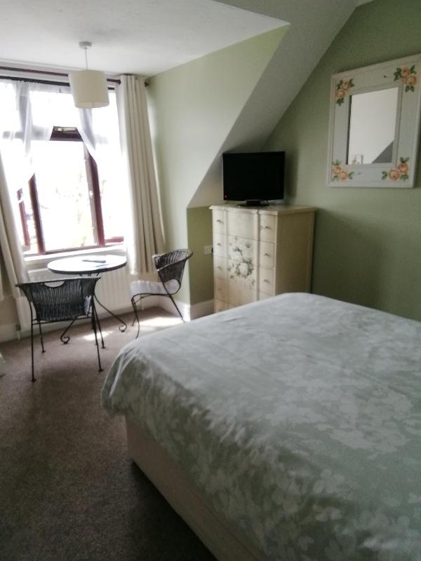 Classic Double Room with Shower image 2