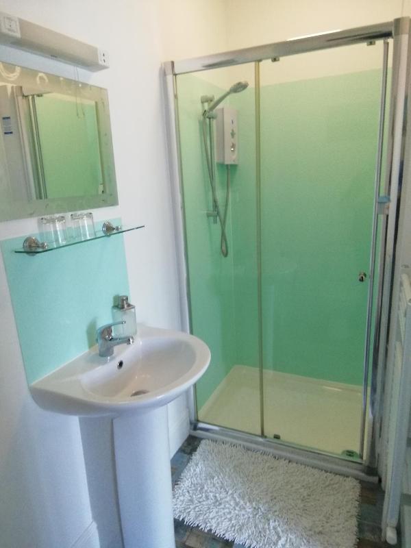 Classic Double Room with Shower image 3