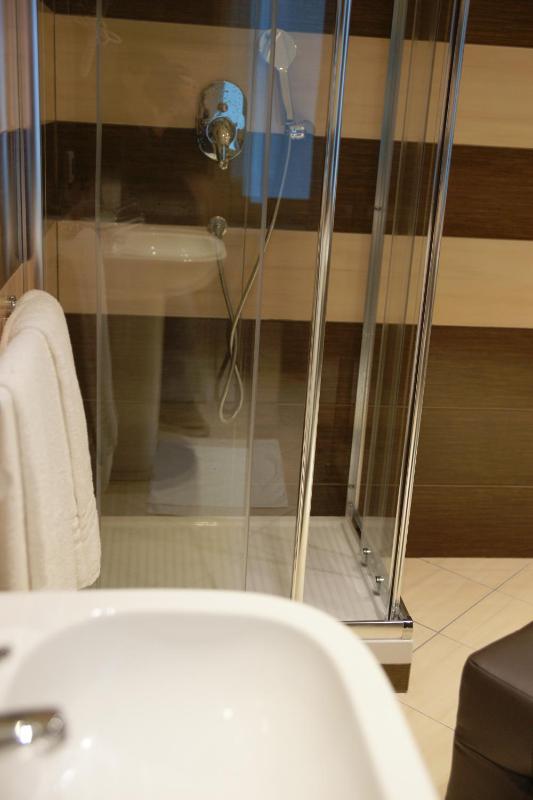 Standard Double Room Single Use image 2