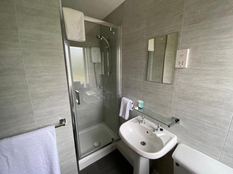 Standard Double Room image 4
