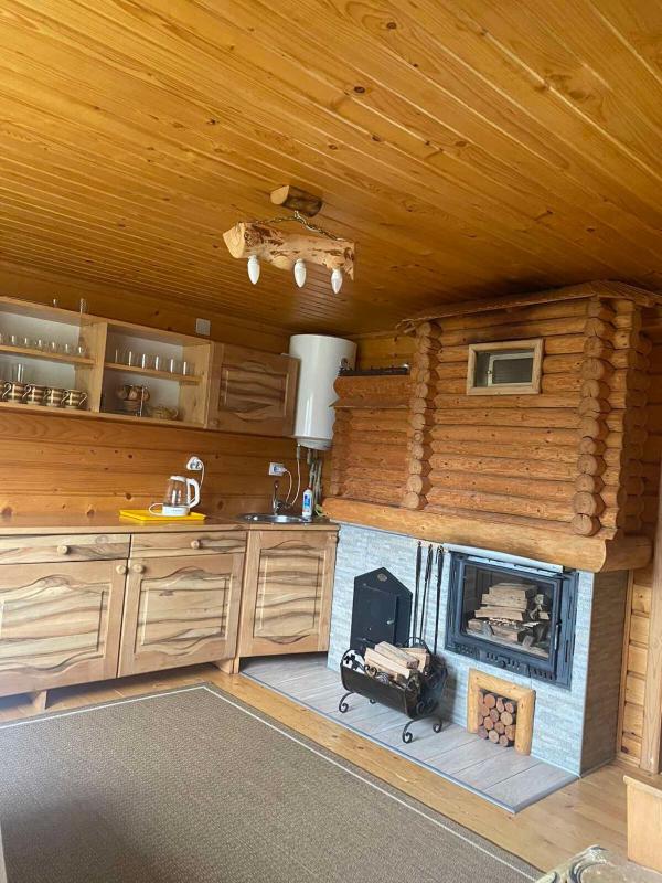 Three-Bedroom House image 4