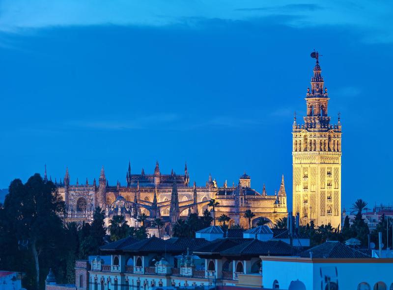 Las Setas Sevilla Alhondiga - image 9