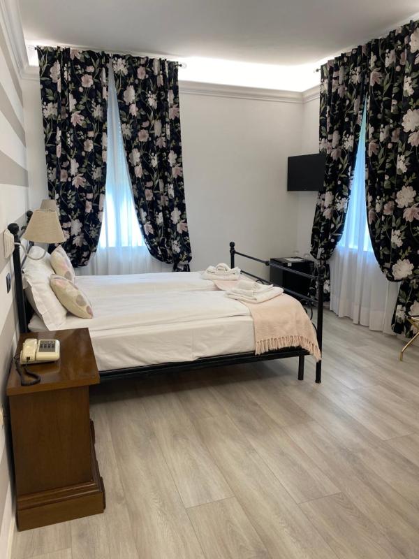 Double or Twin Room image 1