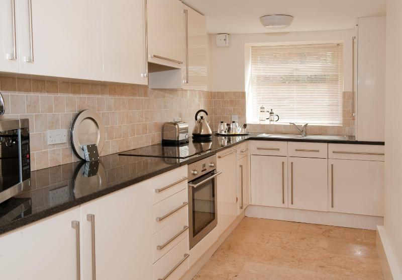 Albany House by Harrogate Serviced Apartments - image 26