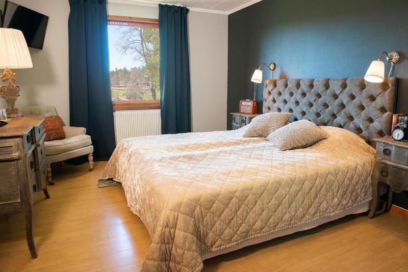 Double Room image 1