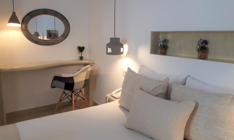Suite with Balcony and Pool View image 3