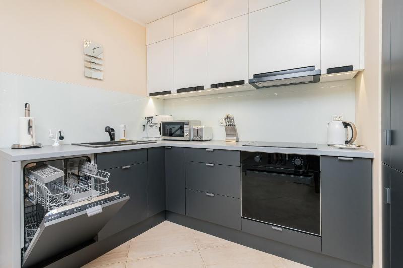 Batorego 7 Gdynia Premium Apartments with Parking by Noclegi Renters - image 15