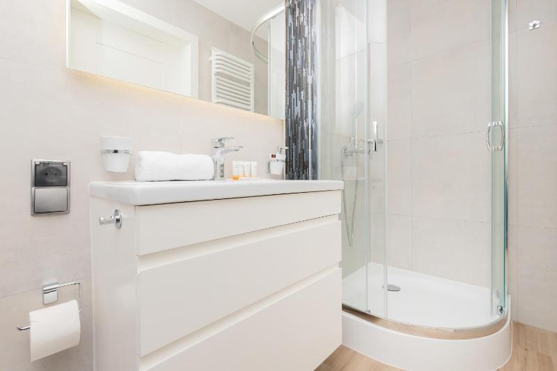 Batorego 7 Gdynia Premium Apartments with Parking by Noclegi Renters - image 4