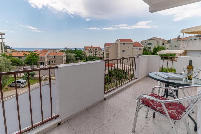 Studio with Sea View image 2