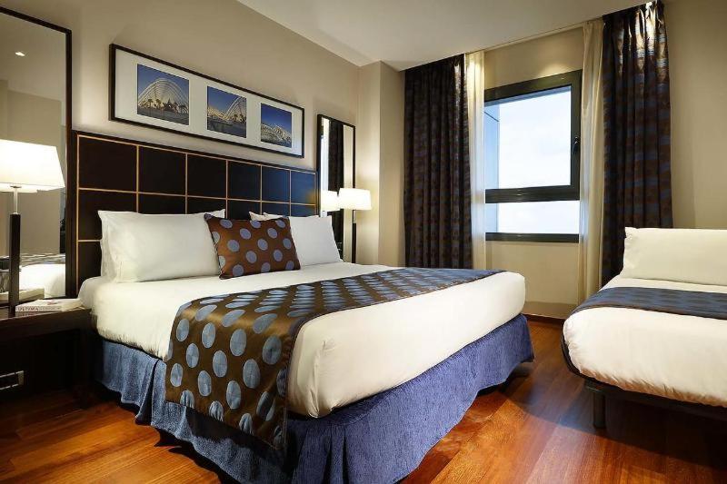 Room #9048451 image 2