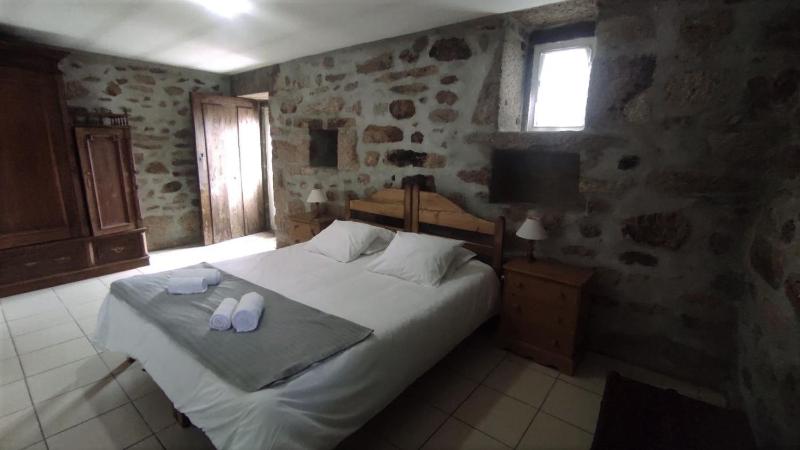 Three-Bedroom House image 4
