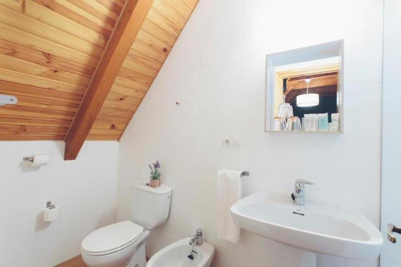 Large Double Room image 1
