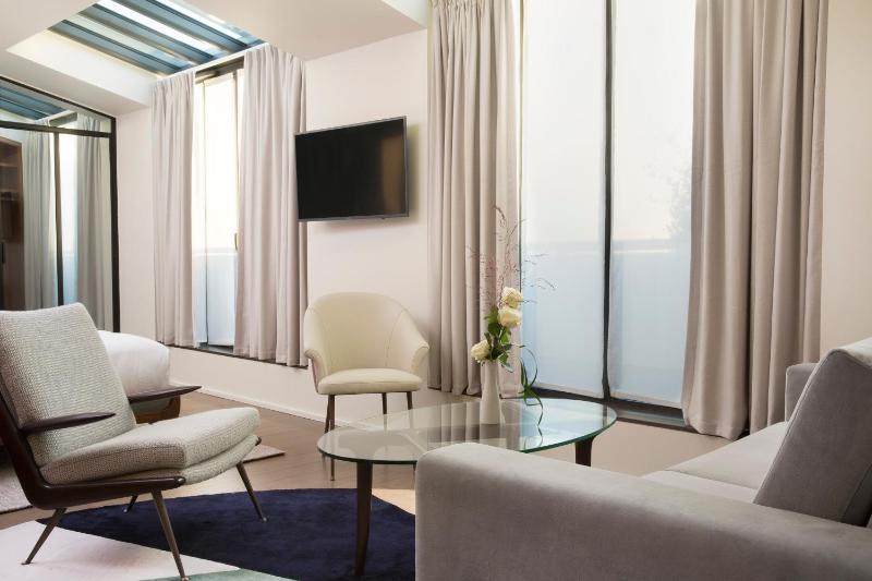 Junior Suite image 3