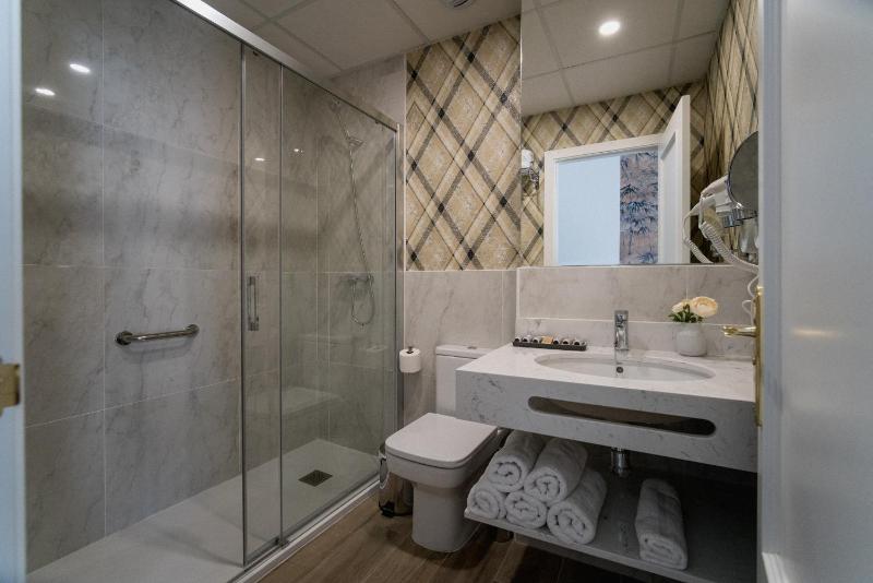 Apartamentos Abreu Suites - image 14