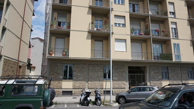 Arno River view Apartment Terraces Free Parking - image 6