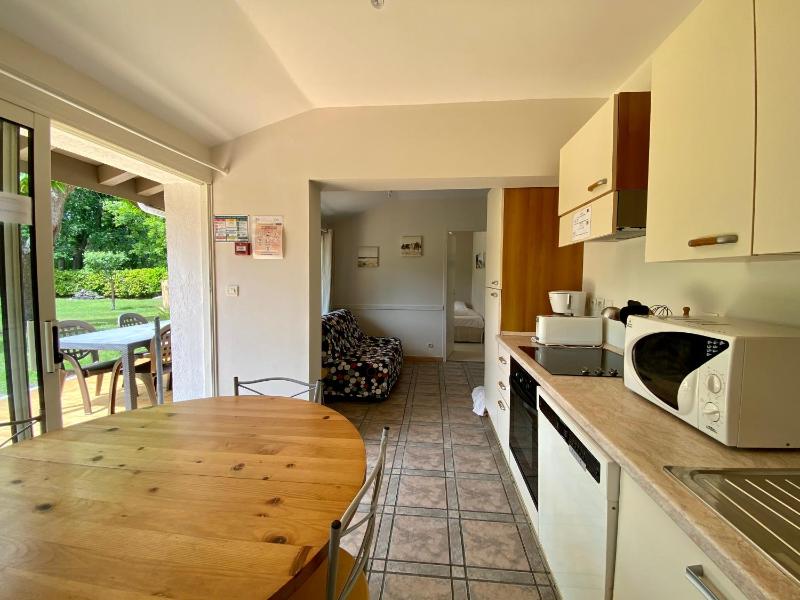 Two-Bedroom Apartment with Bath image 1