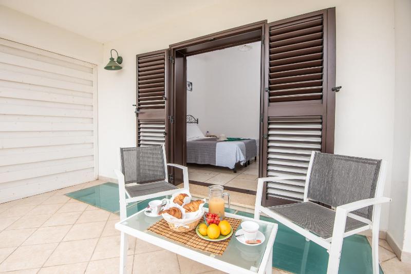 Double or Twin Room image 2