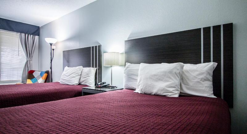 Standard Room with Two Double Beds - Non-Smoking image 3