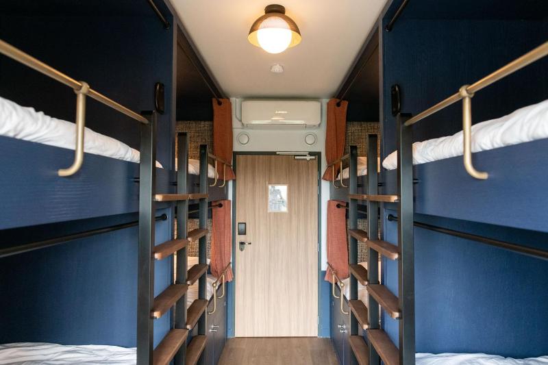 Bed in 8-Bed Mixed Dormitory Room image 4