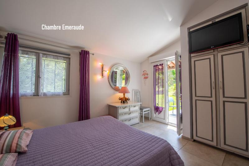 Double Room with Terrace image 3