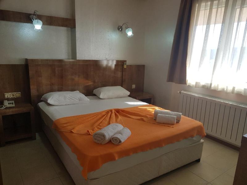 Standard Suite image 3