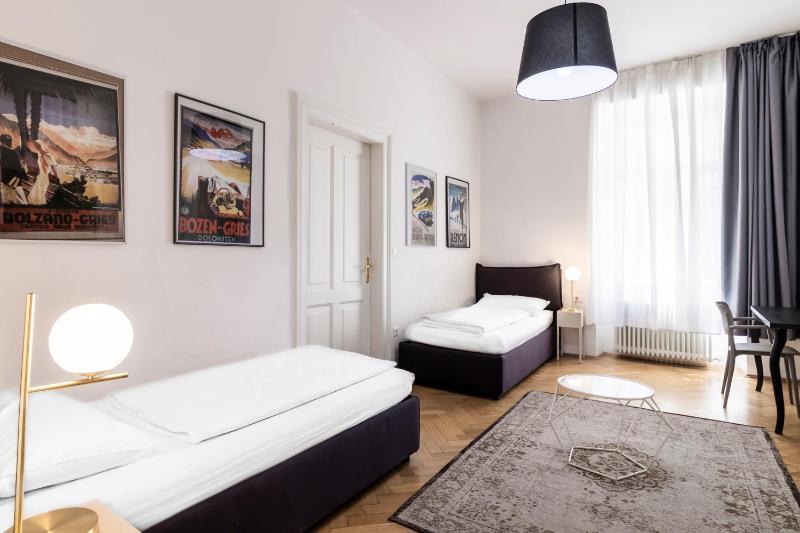 Apartment image 3
