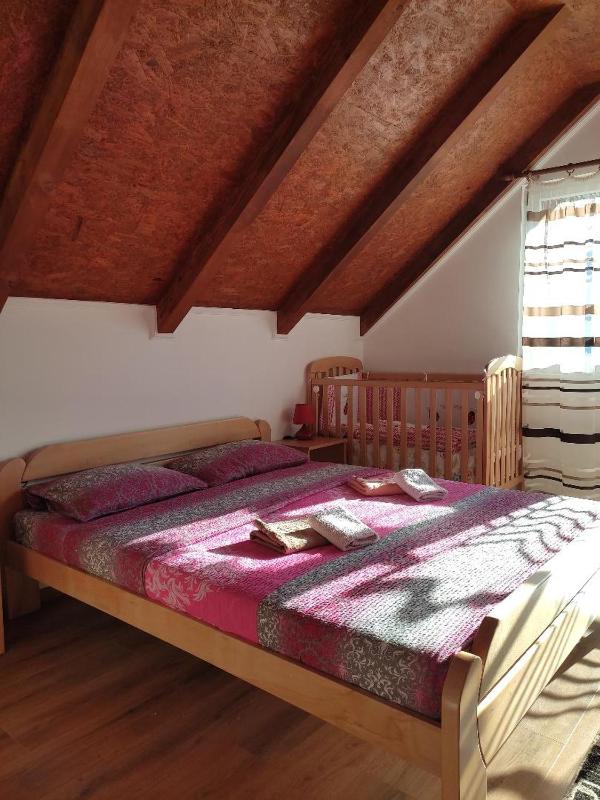 Apartment with Mountain View image 1