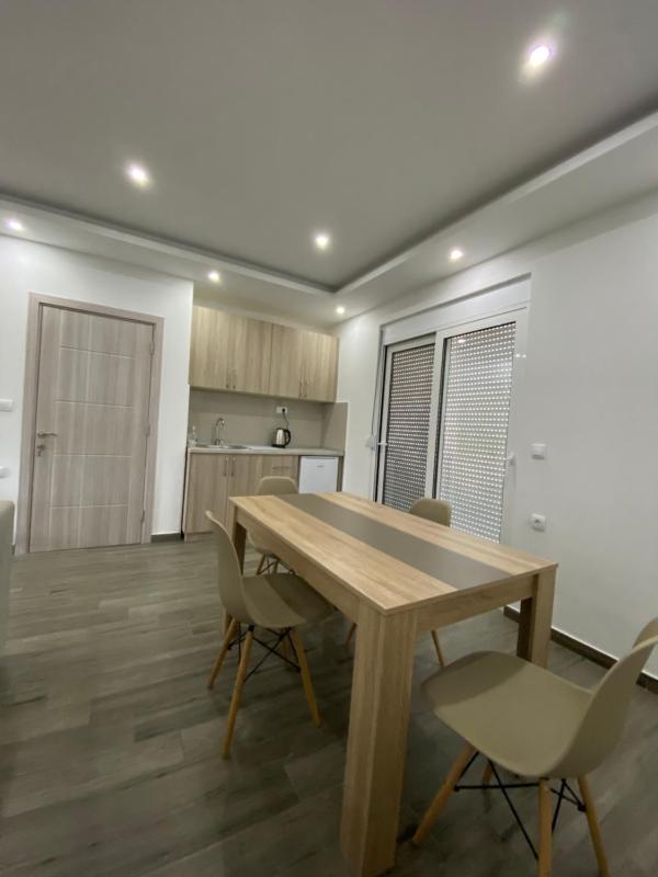 Gjoni Apartments - image 4