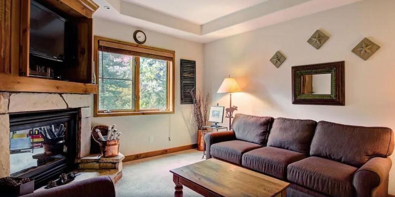 One-Bedroom Apartment image 1