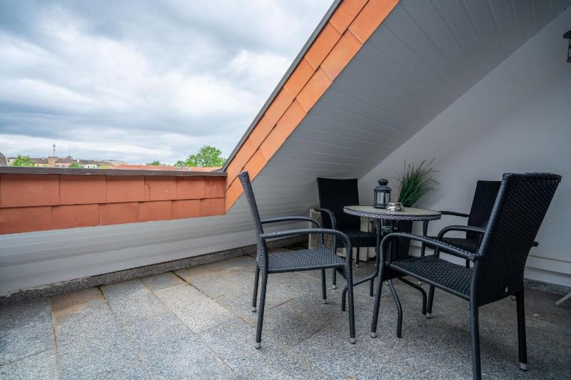 One-Bedroom Apartment with Balcony image 2