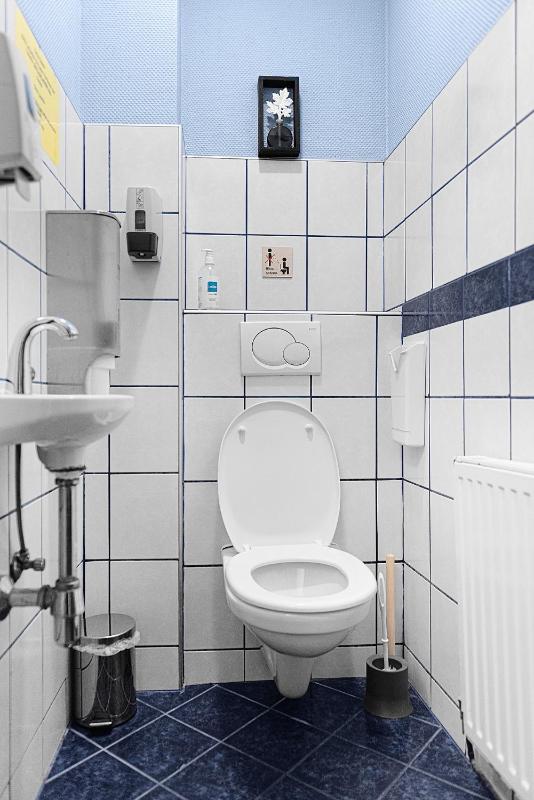 Double or Twin Room with Shared Toilet image 2