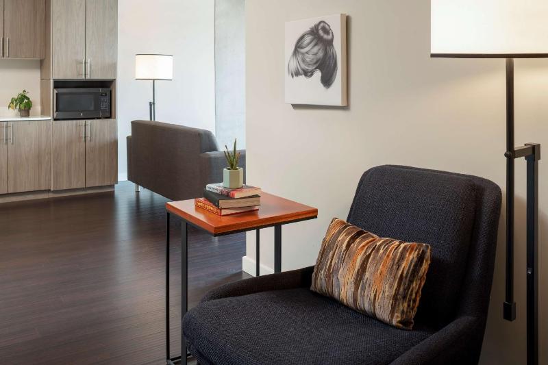 Thompson Seattle by Hyatt - image 14