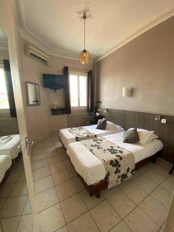 Le Strasbourg Hotel - image 27