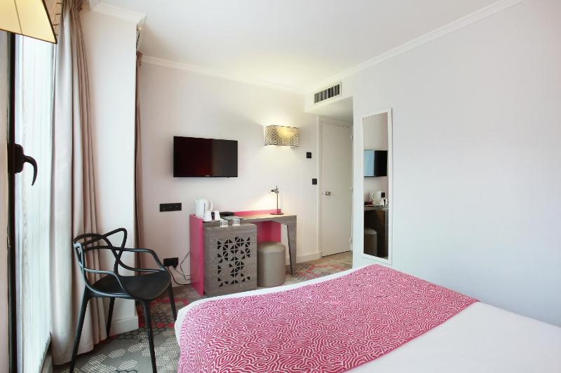 Superior Double or Twin Room image 3