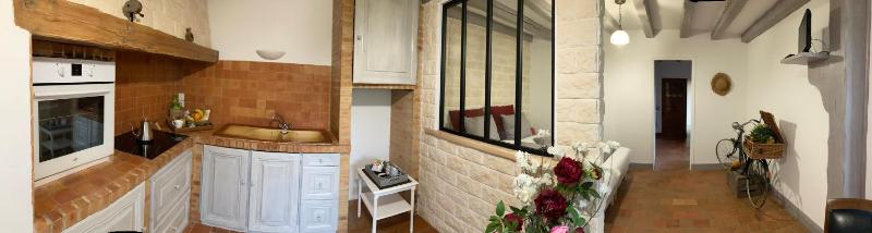 Family Room with Garden View image 4