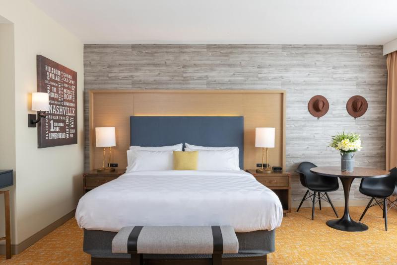 King Suite image 3
