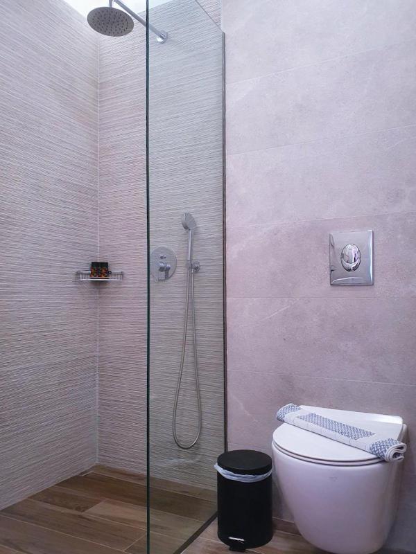 Superior Apartment image 3