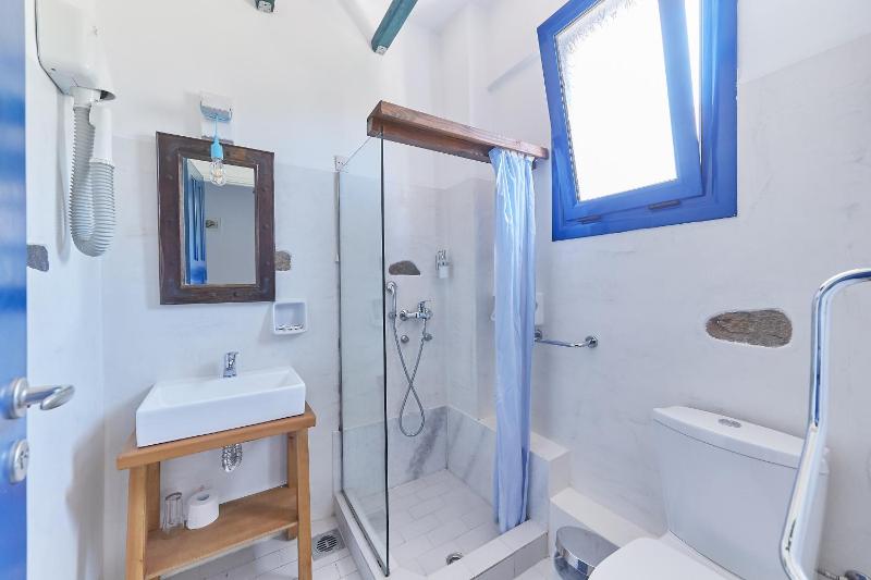 Triple Room image 4