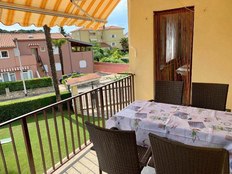 One-Bedroom Apartment with Balcony image 4