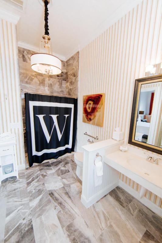 King Room - Disability Access image 2