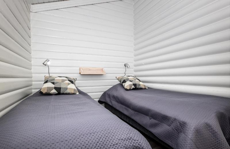 Two-Bedroom Cottage with Sauna image 3