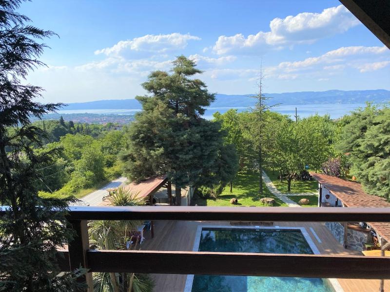Deluxe Double Room with Balcony and Sea View image 4