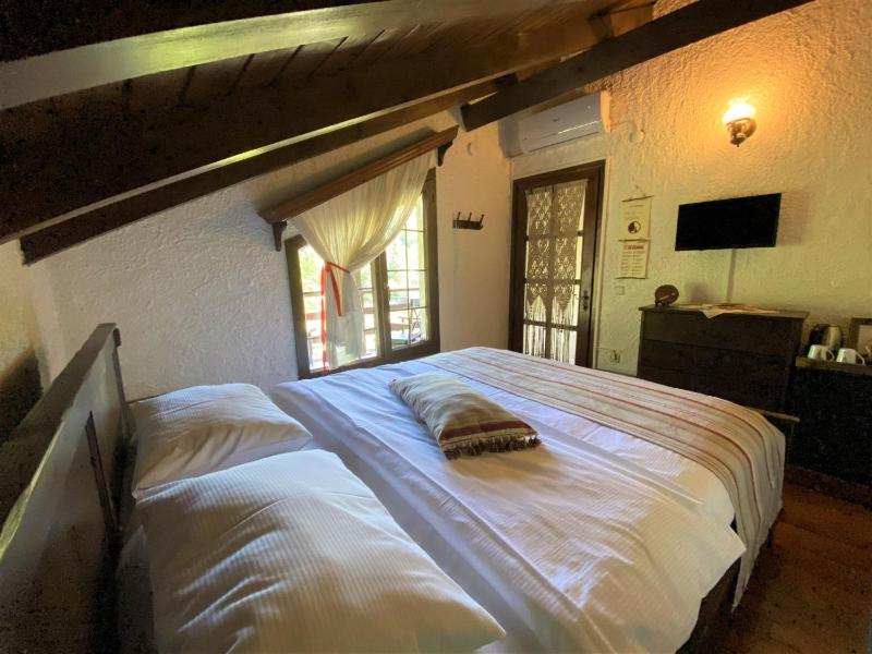 Budget Double Room image 3