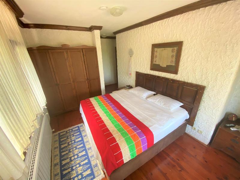 Deluxe Double Room with Sea View image 3