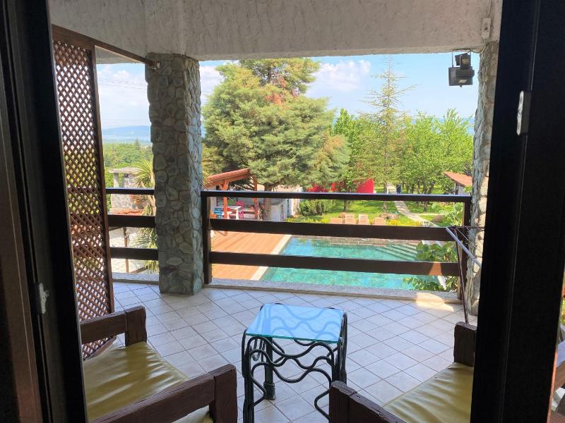 Deluxe Double Room with Sea View image 3