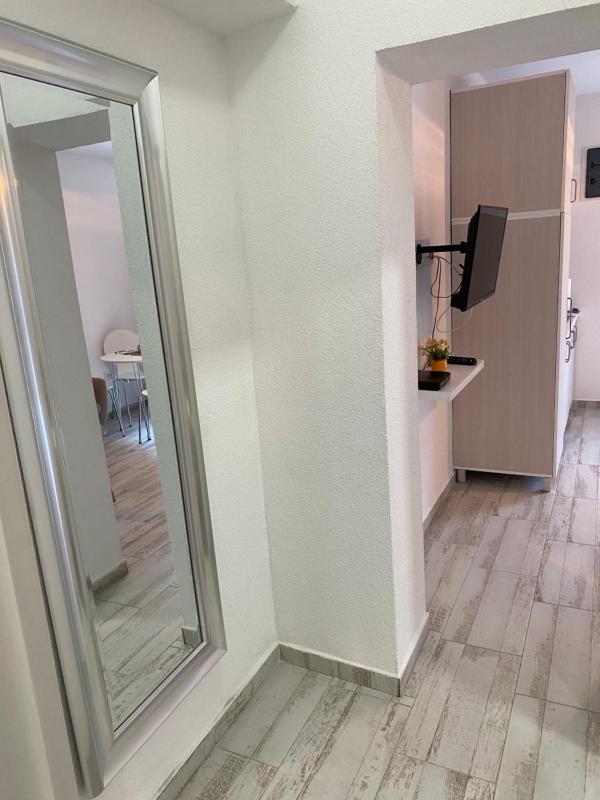 Bay View Apartments - image 4