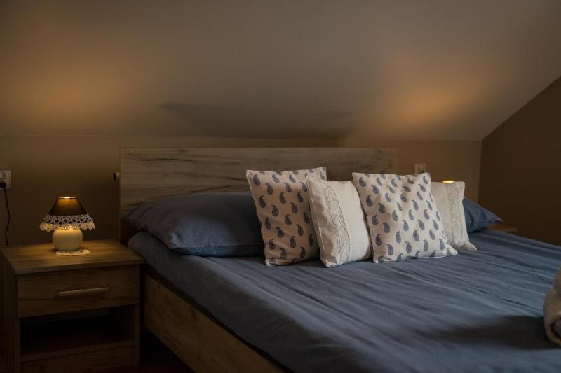 Double Room with Balcony image 2