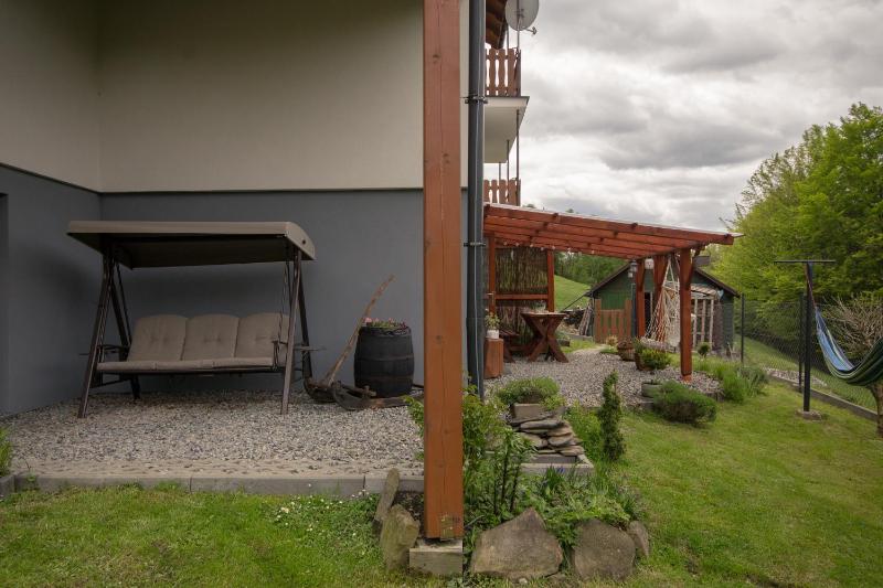 Triple Room with Garden View image 4