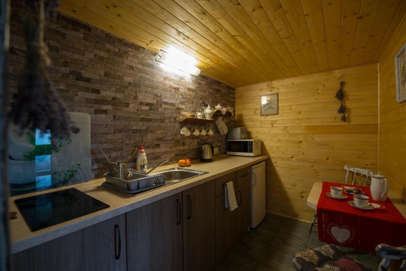 Triple Room with Garden View image 3